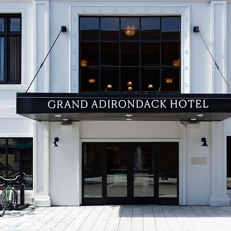 Grand Adirondack Hotel, Lake Placid, A Tribute Portfolio Hotel Zewnętrze zdjęcie